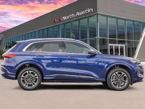 Used 2025 Audi Q5 Premium w/ Convenience Package AWD/4WD image 4