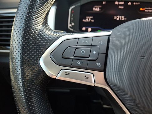 Certified 2022 Volkswagen Atlas SEL R-Line image 24