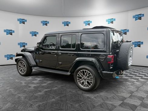 Used 2023 Jeep Wrangler Unlimited Sahara AWD/4WD image 4