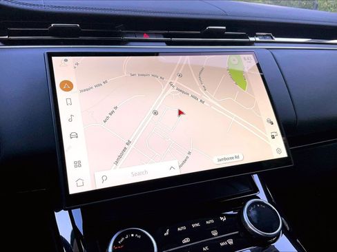 Used 2023 Land Rover Range Rover Sport SE image 5