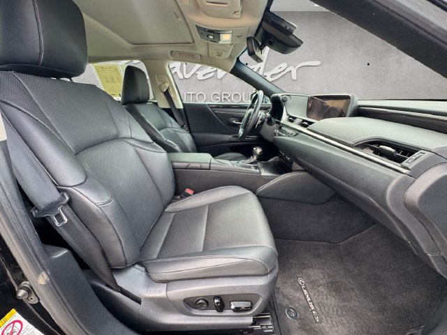 Used 2019 Lexus ES 350 w/ Premium Package FWD image 24