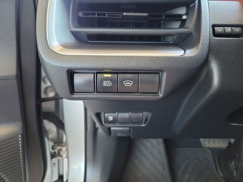 Used 2023 Toyota Prius LE image 17