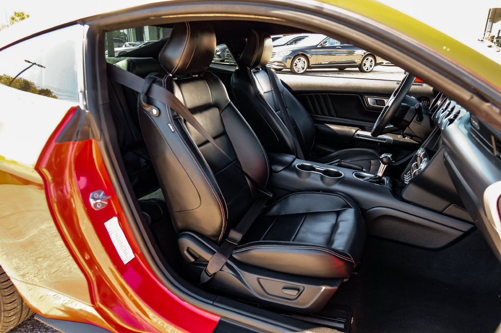 Used 2022 Ford Mustang Premium RWD image 34