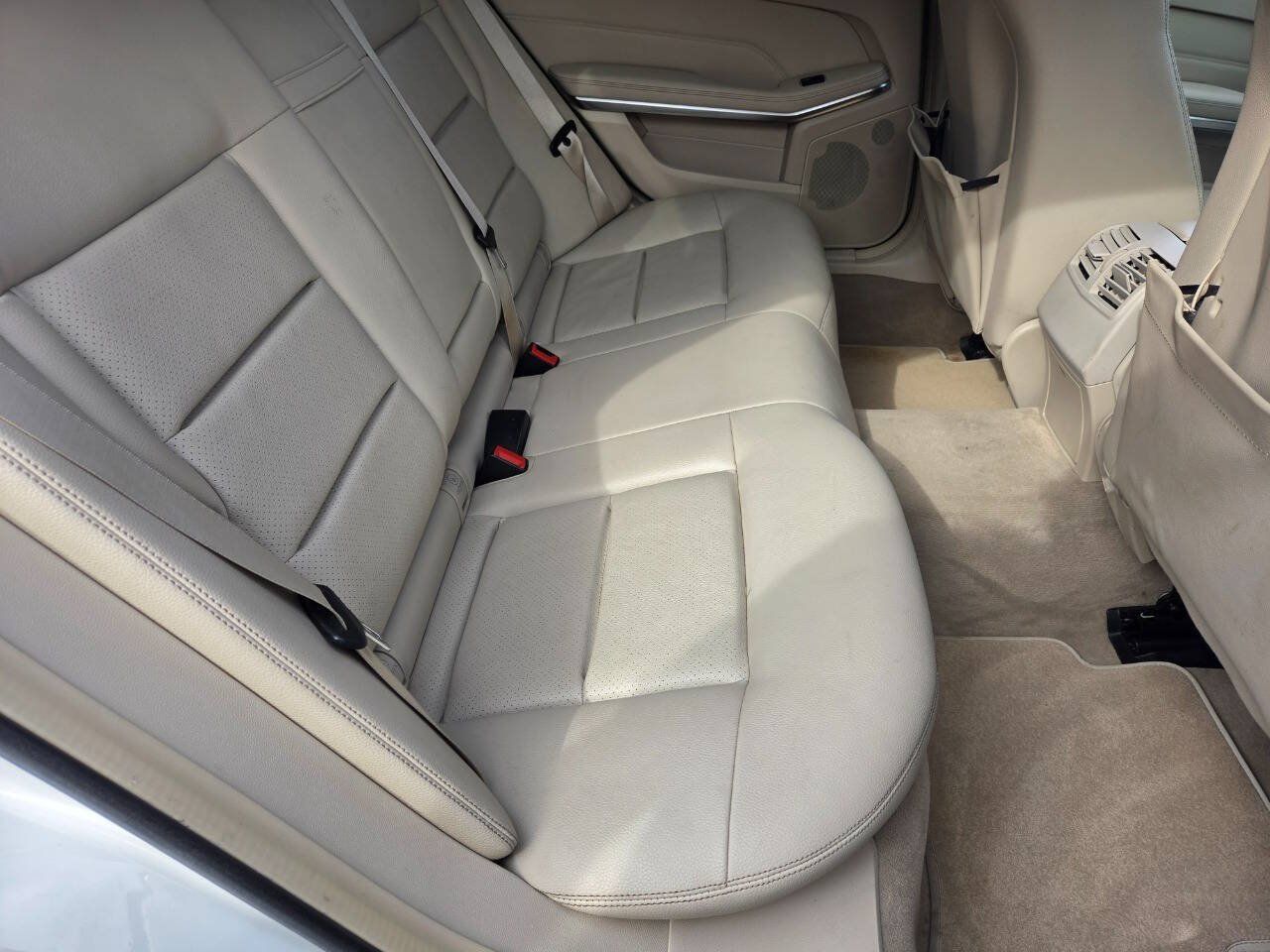 Used 2014 Mercedes-Benz E 350 4MATIC Sedan w/ Premium 1 Package image 33