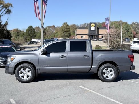 Used 2021 Nissan Titan S w/ S Utility Package image 4