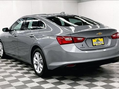 Used 2023 Chevrolet Malibu LT FWD image 2