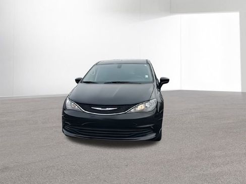 Used 2020 Chrysler Voyager LX w/ Cold Weather Group image 3