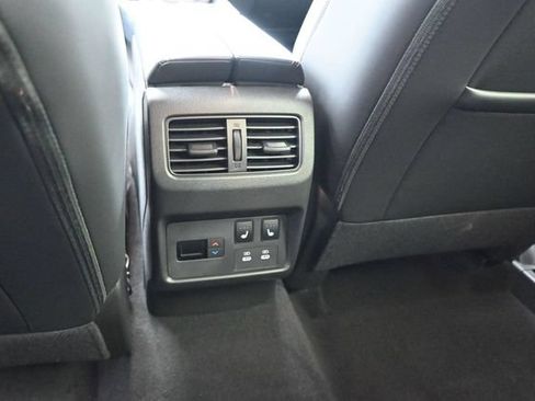 Used 2026 Nissan Rogue Platinum w/ Platinum Premium Package AWD/4WD image 21