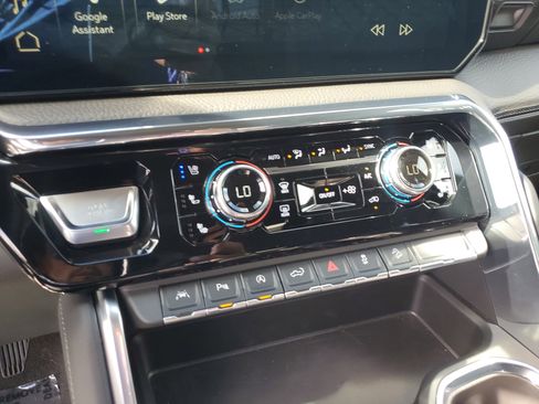 Used 2024 GMC Sierra 1500 Denali w/ Technology Package image 25