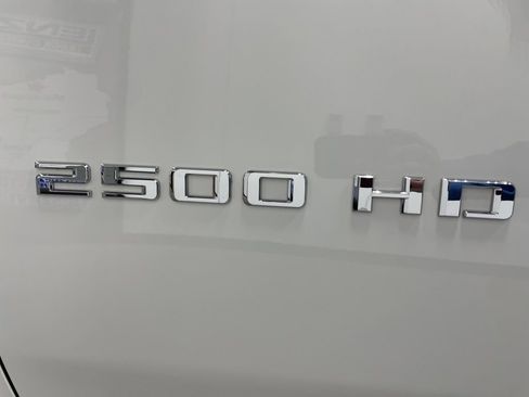 Used 2025 Chevrolet Silverado 2500 LT image 19