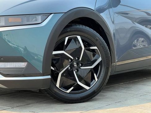 Certified 2024 Hyundai Ioniq 5 SEL RWD image 2