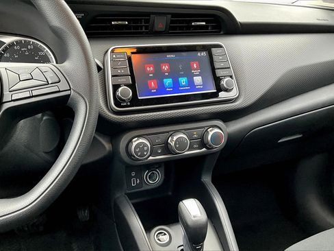 New 2025 Nissan Kicks Play S image 6