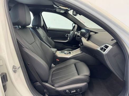 Used 2025 BMW 330i Sedan RWD image 16