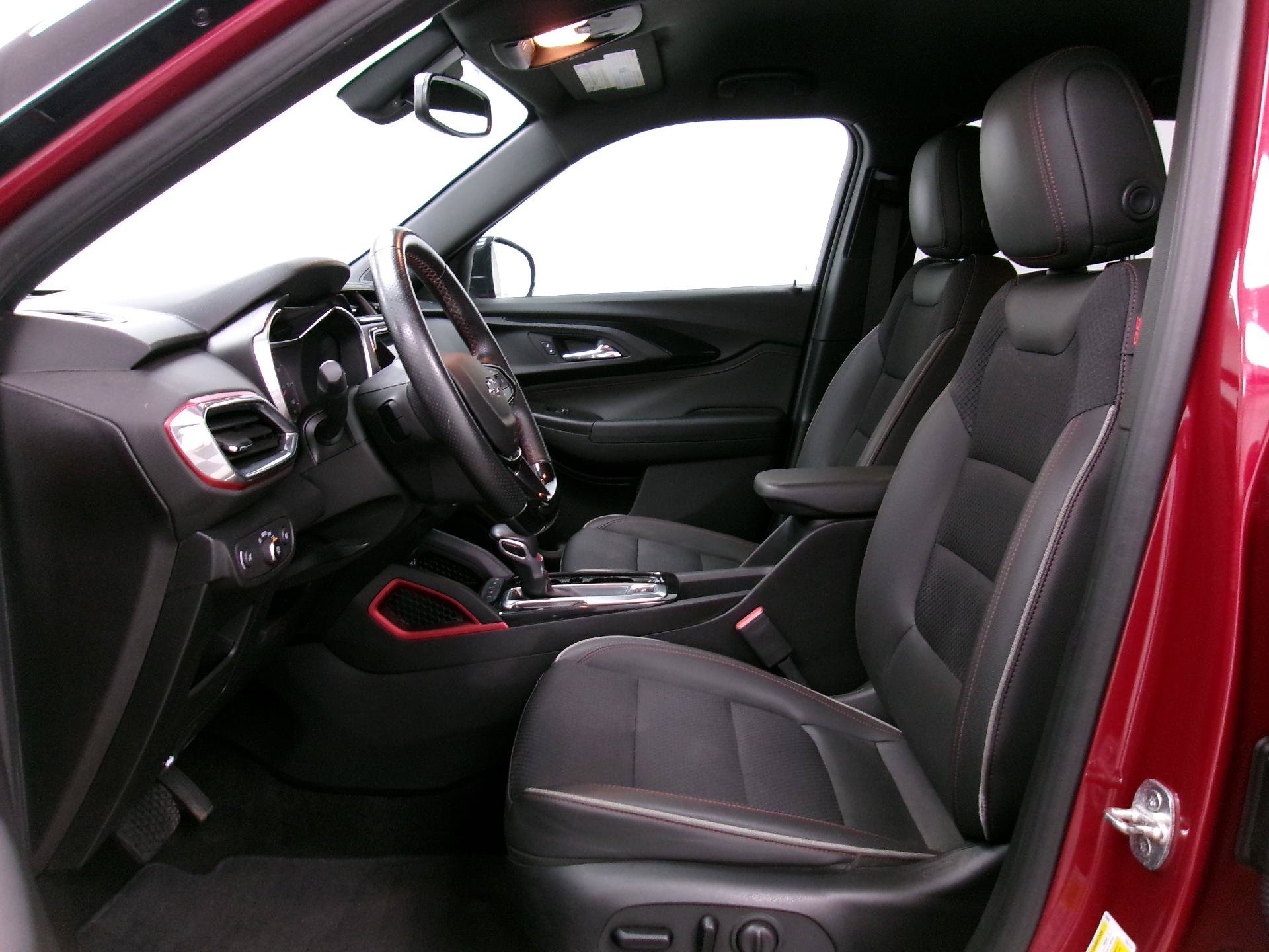Used 2021 Chevrolet TrailBlazer RS w/ Convenience Package FWD image 8