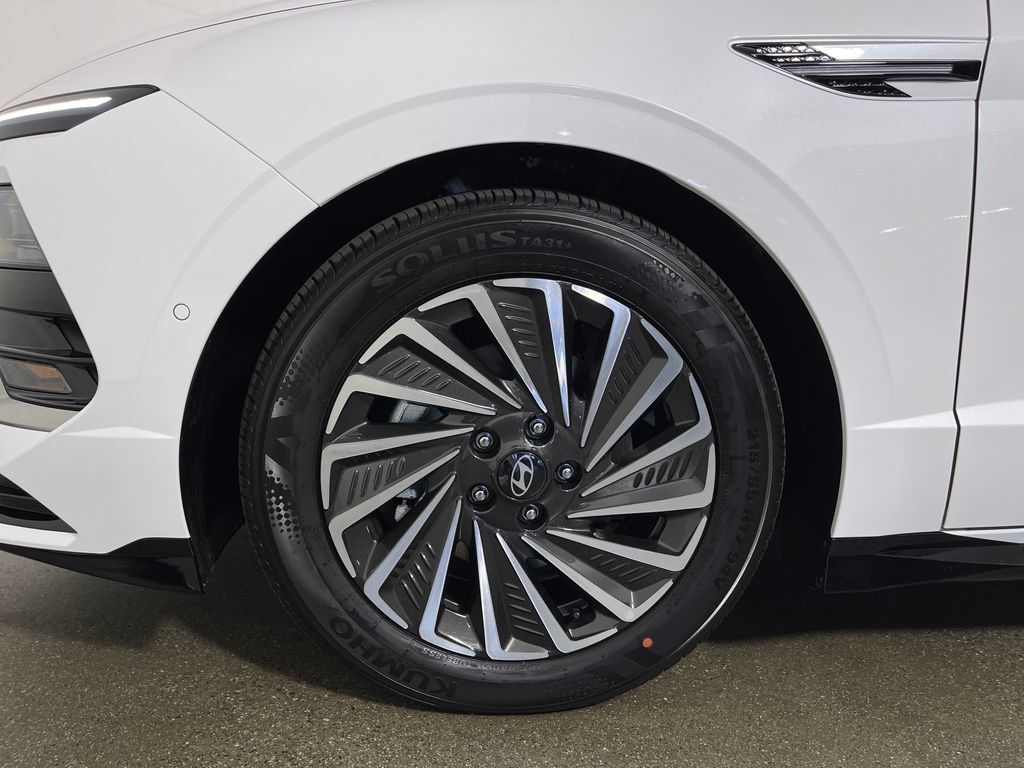 New 2026 Hyundai Sonata Limited FWD image 11