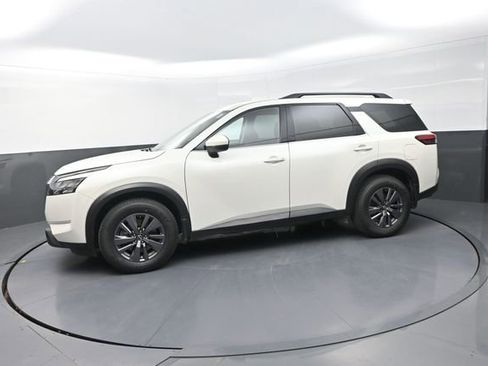 Used 2023 Nissan Pathfinder SV AWD/4WD image 59