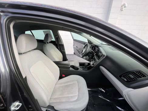 Used 2011 Kia Optima LX w/ Technology Pkg image 17