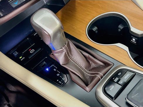 Used 2019 Lexus RX 350 AWD w/ Navigation Package image 18