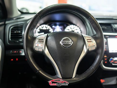 Used 2018 Nissan Altima 2.5 SL w/ 2.5 SL Technology Package image 22