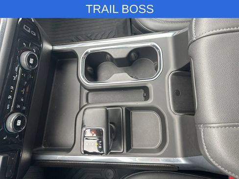 Used 2023 Chevrolet Silverado 1500 LT Trail Boss w/ Convenience Package II AWD/4WD image 18