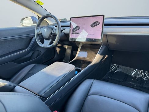 Used 2017 Tesla Model 3 Long Range image 14