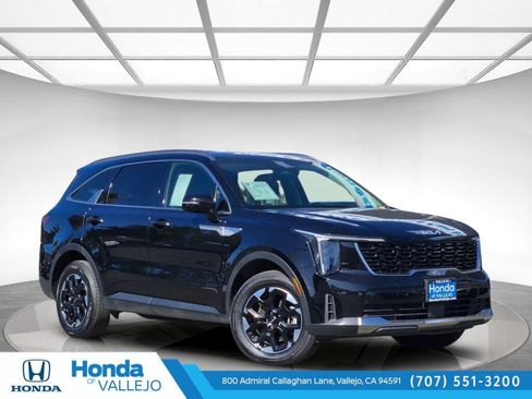 Used 2024 Kia Sorento S AWD/4WD image 1