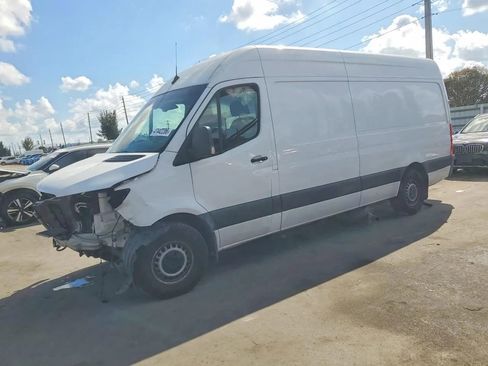 Used 2022 Mercedes-Benz Sprinter 2500 image 1