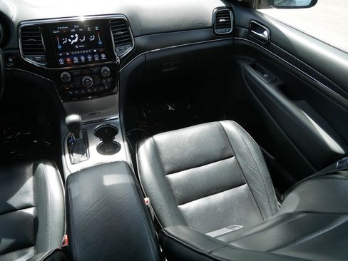 Used 2020 Jeep Grand Cherokee High Altitude AWD/4WD image 11