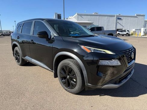 Used 2022 Nissan Rogue SV FWD image 3