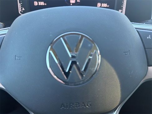 Used 2022 Volkswagen Atlas SEL R-Line image 4