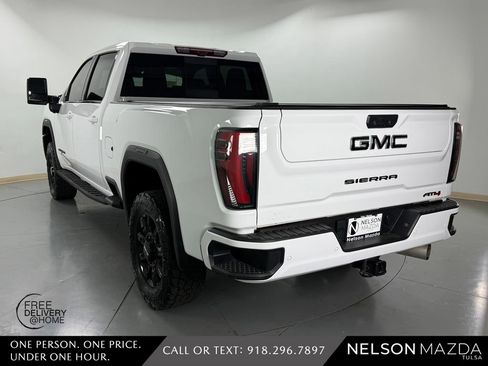 Used 2024 GMC Sierra 2500 AT4 w/ AT4 Premium Plus Package AWD/4WD image 8