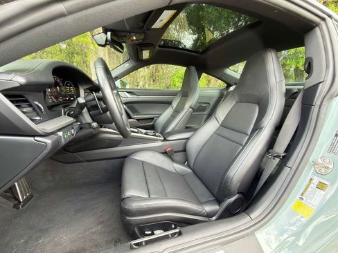 Certified 2025 Porsche 911 Carrera RWD image 5