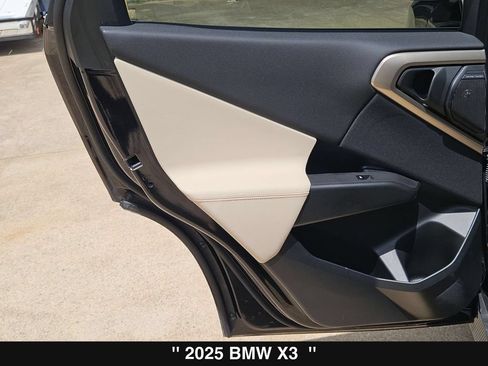 Used 2025 BMW X3 xDrive30i w/ Premium Package AWD/4WD image 18