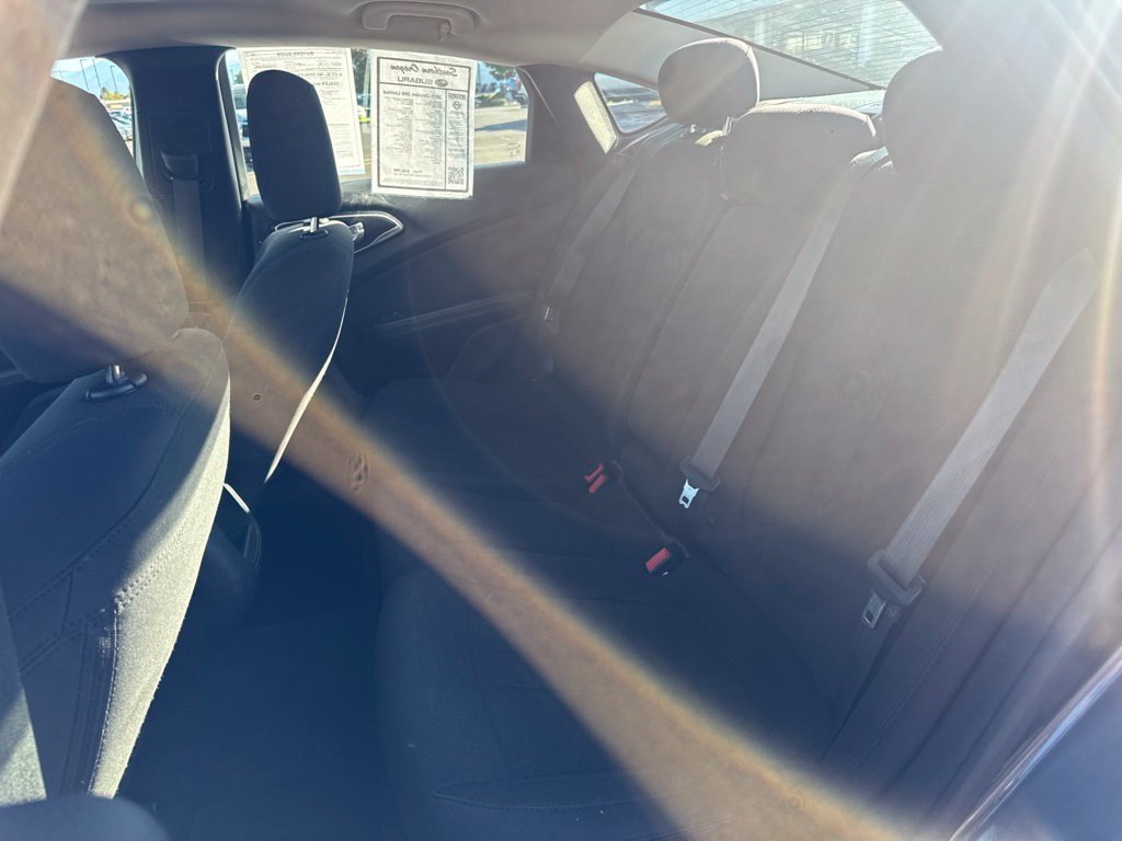 Used 2015 Chrysler 200 Limited FWD image 11