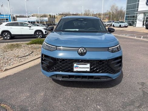 New 2026 Volkswagen Tiguan SE R-Line AWD/4WD image 2