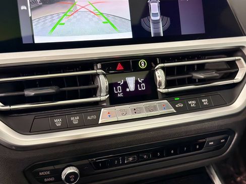 Used 2020 BMW 330i Sedan w/ Convenience Package RWD image 16