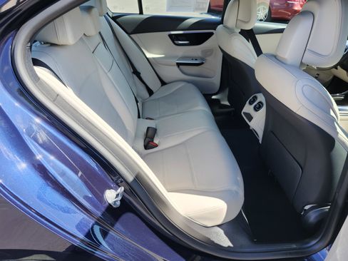 Used 2022 Mercedes-Benz C 300 4MATIC Sedan image 21