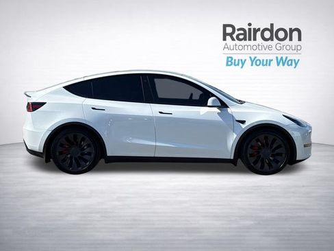 Used 2022 Tesla Model Y Performance AWD/4WD image 8