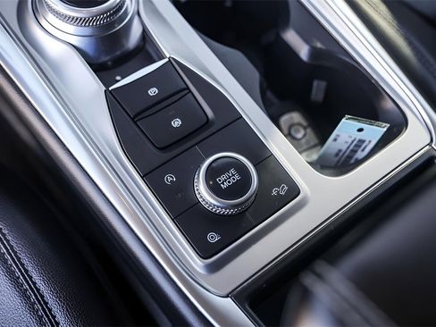 Used 2021 Ford Explorer XLT w/ Equipment Group 202A image 24