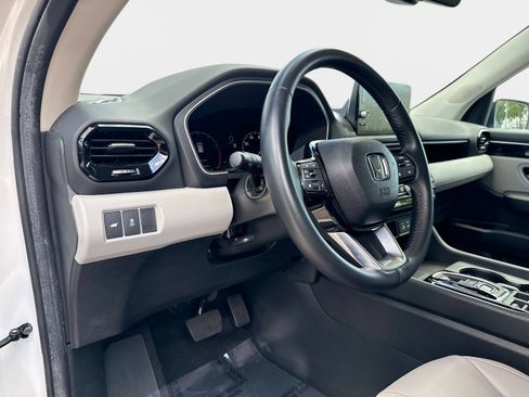 Used 2025 Honda Pilot EX-L image 20