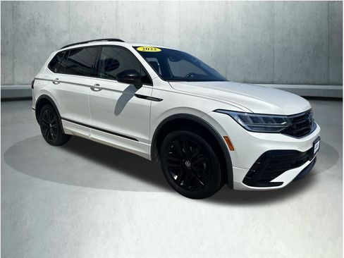 Used 2022 Volkswagen Tiguan SE R-Line AWD/4WD image 7