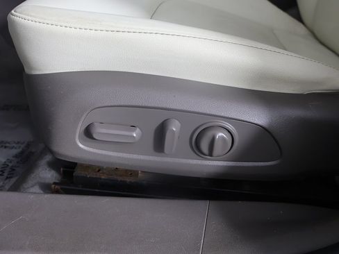 Used 2022 Chevrolet Malibu Premier FWD image 29