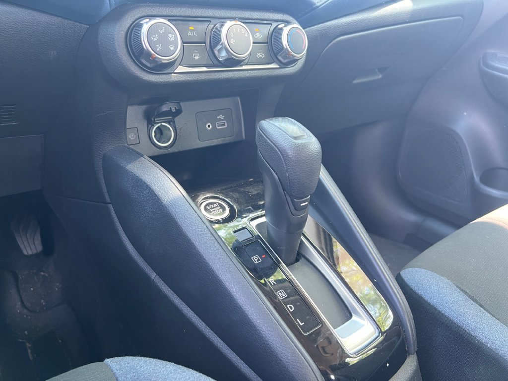 Used 2025 Nissan Versa SV FWD image 23
