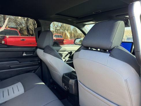 Used 2024 Toyota Tacoma TRD Off-Road w/ TRD Off Road Upgrade Package image 17