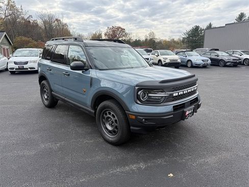 Used 2022 Ford Bronco Sport Badlands image 3