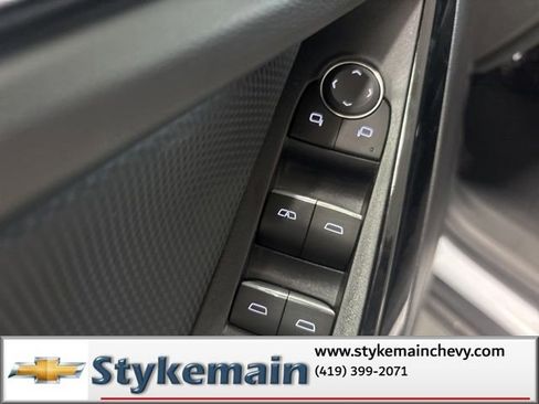 New 2026 Chevrolet Equinox RS w/ Convenience Package III AWD/4WD image 16