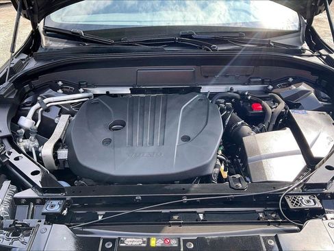 Used 2022 Volvo XC60 B5 Momentum w/ Climate Package image 31