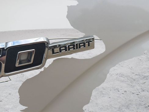 Used 2011 Ford F150 Lariat w/ Lariat Chrome Pkg AWD/4WD image 17