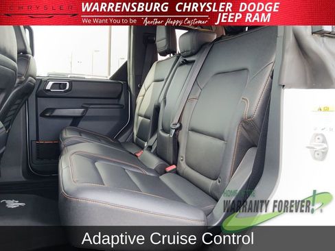 Used 2024 Ford Bronco Badlands image 16