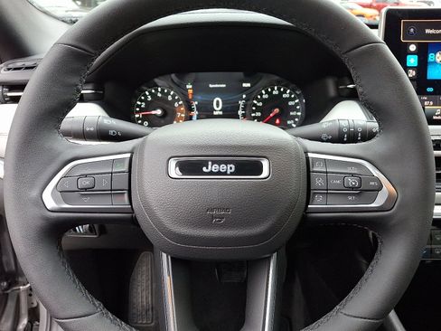 Certified 2024 Jeep Compass Limited image 19